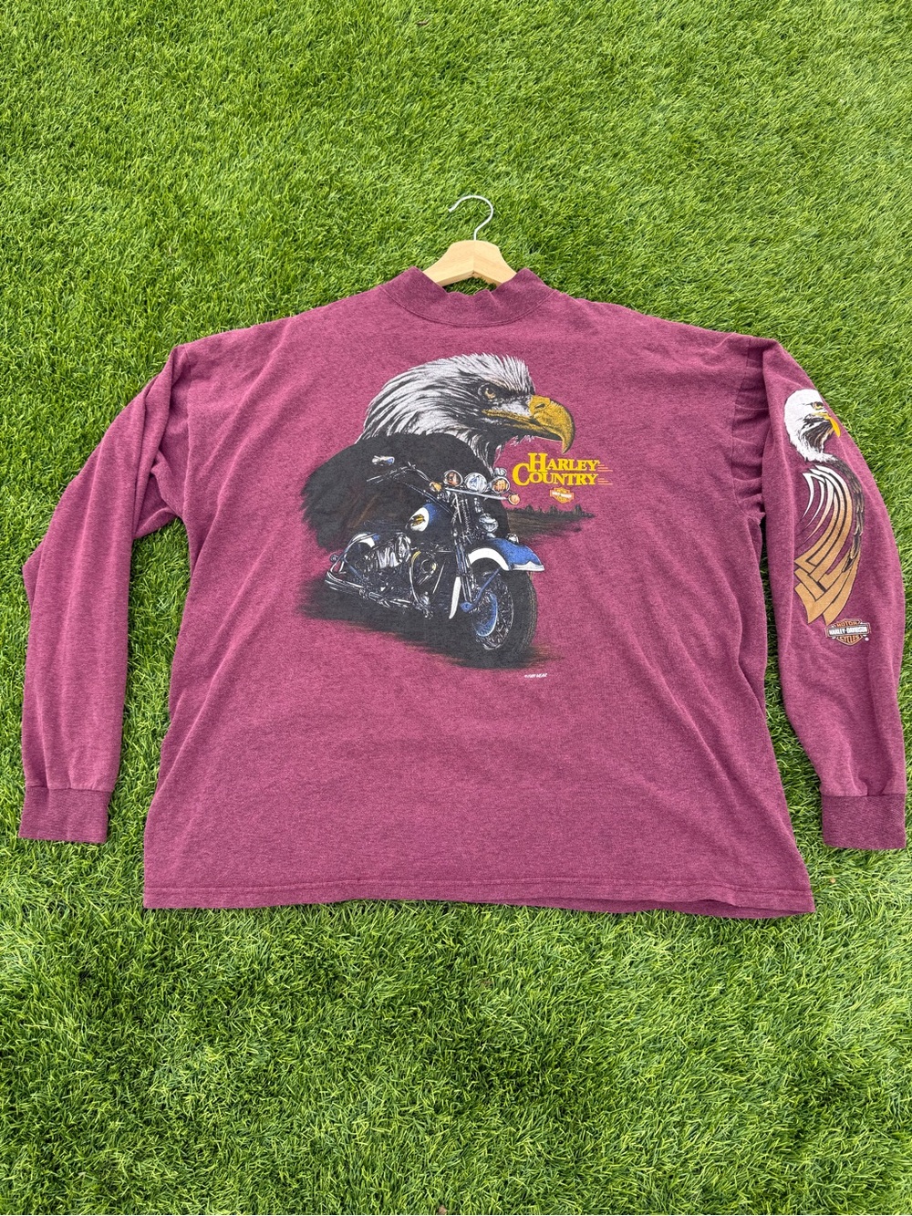 Harley-Davidson L/S Tee with Eagle & Motorcycle graphic and Eagle sleeve hit XL